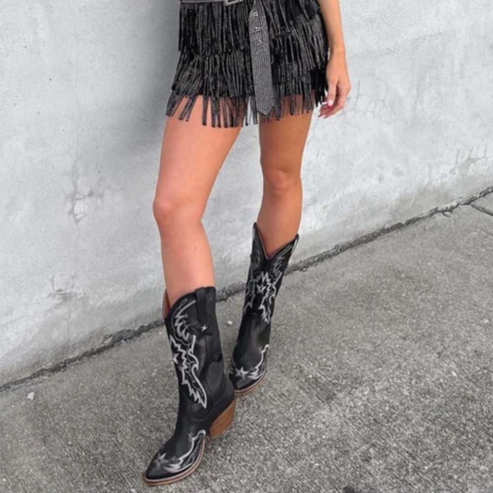 ✨SOLD✨Miss Lola cowgirl boots